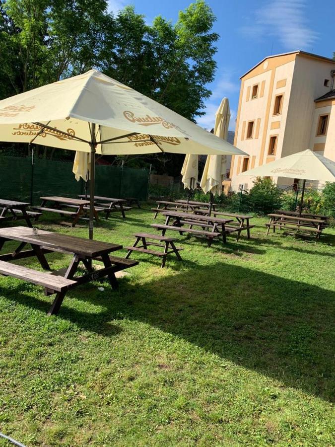Pivovar Maly Janek - Restaurace, Penzion A Stany Jince Exterior foto